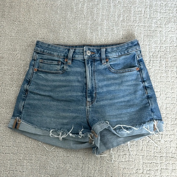 American Eagle “mom shorts” denim Jean cutoff raw hem frayed cuffed cuff - Picture 1 of 7